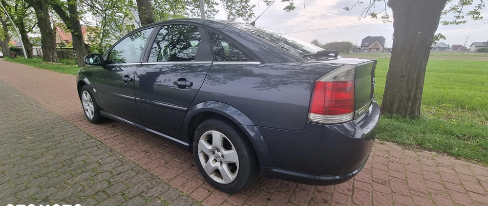 Opel Vectra cena 12900 przebieg: 250000, rok produkcji 2007 z Sianów małe 704